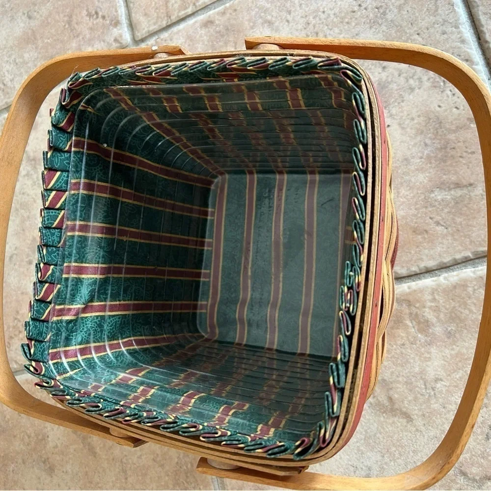 Longaberger Christmas edition 1995 red cranberry basket